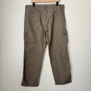 Wrangler Relaxed Fit Men's 38 x 30 Brown Khaki Cargo Pants Pockets Cotton Blend